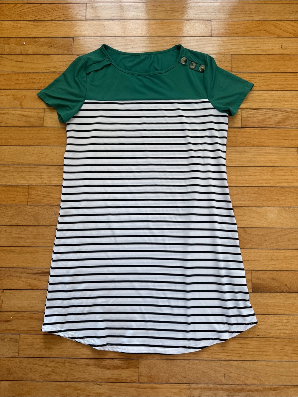 Green and Black Striped Short Sleeve Dress Size Medium